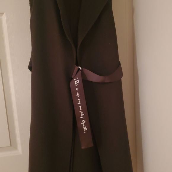 Vest - Picture 2 of 3